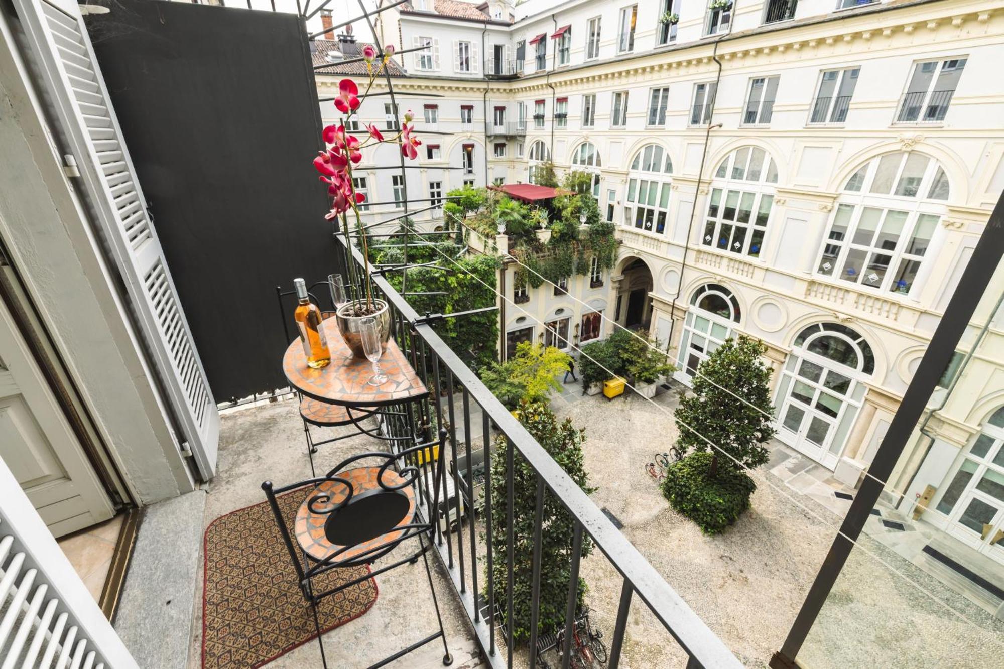 Ynh Bilo Sancarlo Museo Egizio Piazza San Carlo Appartement Turijn Buitenkant foto
