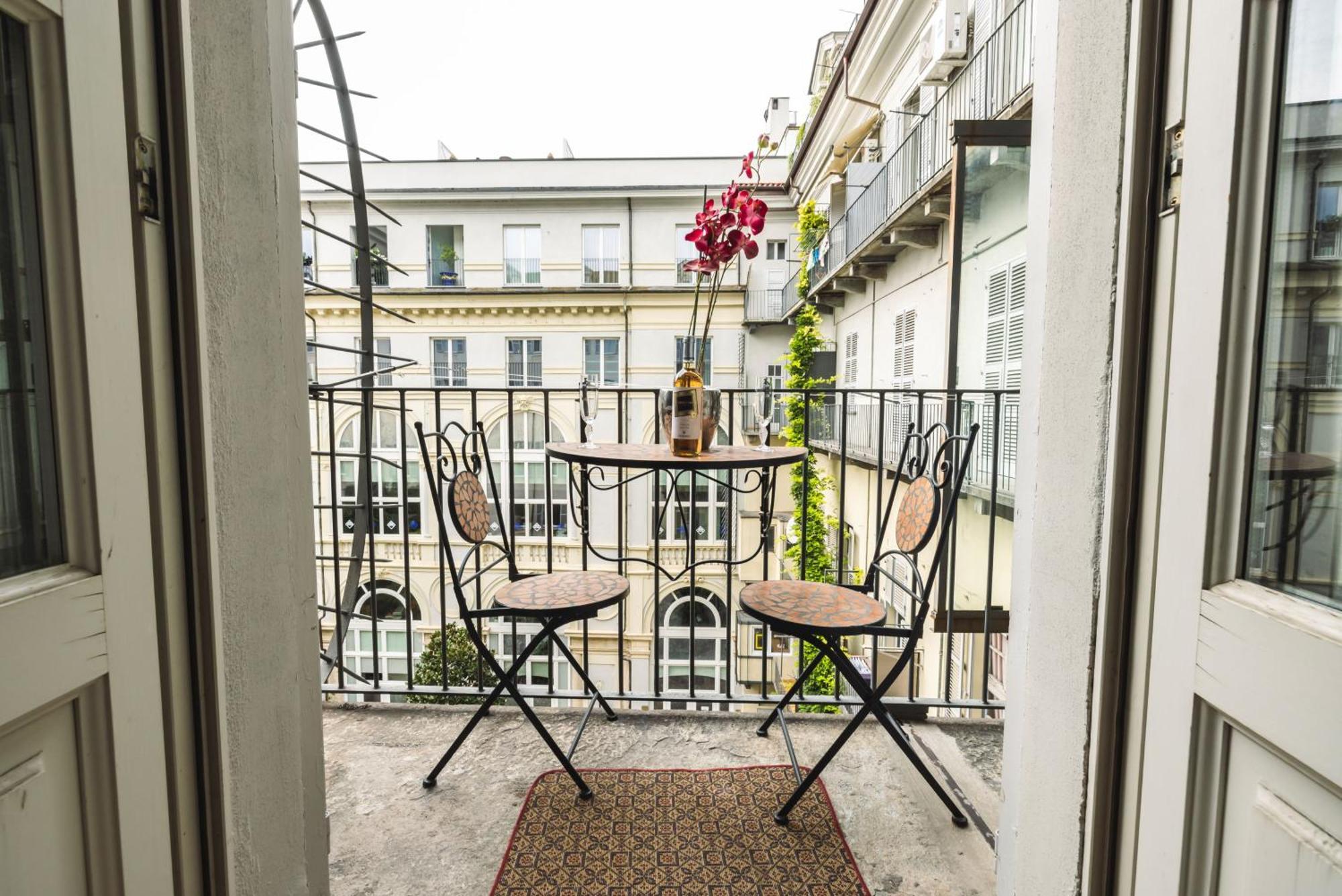 Ynh Bilo Sancarlo Museo Egizio Piazza San Carlo Appartement Turijn Buitenkant foto